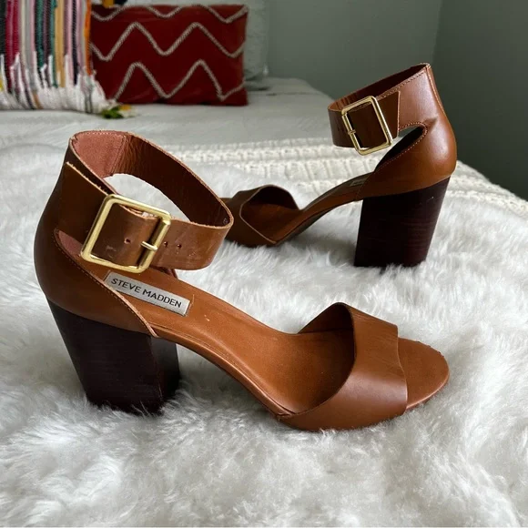 Steve Madden Brown Block Heel Sandals - Picture 3 of 11